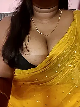 Webcam Model (Keerthee_) is live