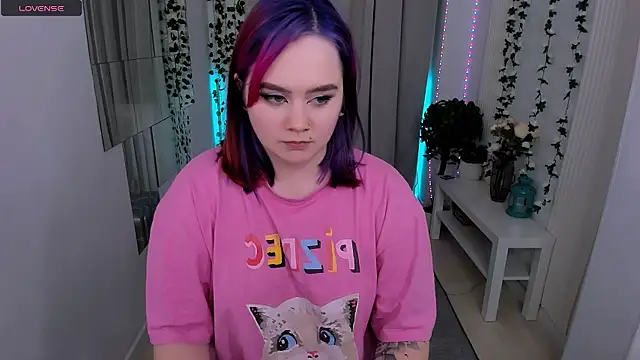 lunaalli webcam stripchat model stream image