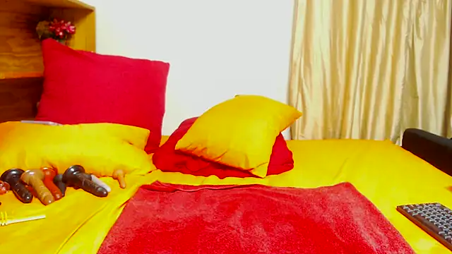 Juicyasss35xx webcam