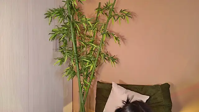 cinnamon_kyla webcam