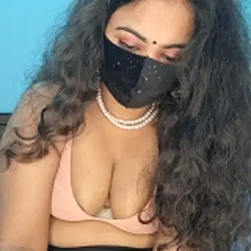 Webcam Model (Bristy-)  is live.Free join now!