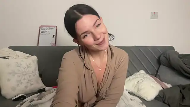 roxiblack - RoxiBlack's free webcam - UK Sex Cams