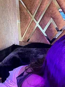 MiaScott_Pink webcam