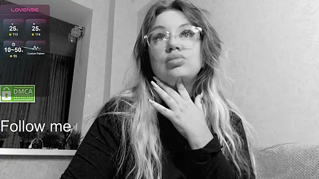 elven_dreams_ webcam