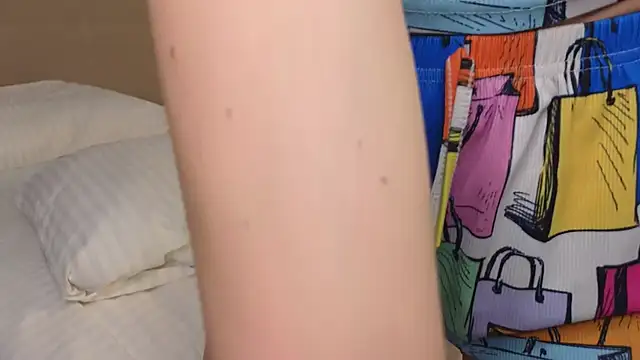 juliannawenger - JuliannaWenger's free webcam