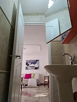 karina_warthon webcam