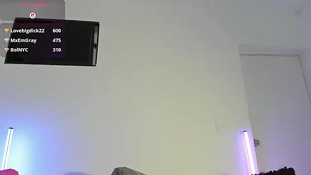 Dimitri_Bass's live cam