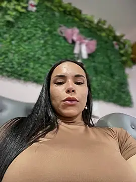 naatalia - Naatalia's free webcam - UK Sex Cams