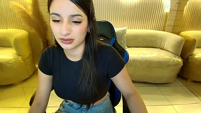 scarlettvixen_r - Scarlettvixen_r's free webcam