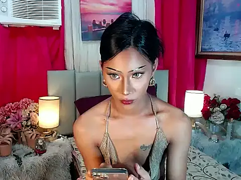 Tarah_MC_Collins webcam