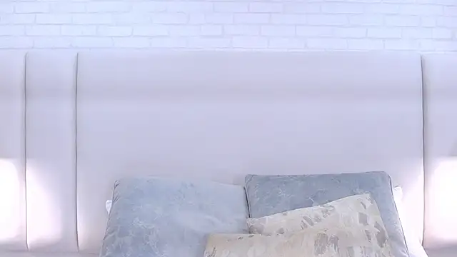 Sophie_DearGB webcam