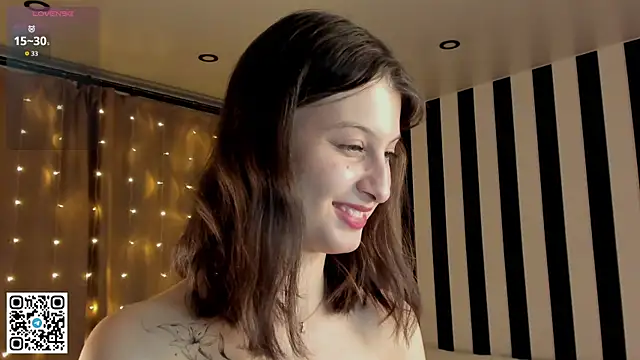 LorinaMaffitt webcam