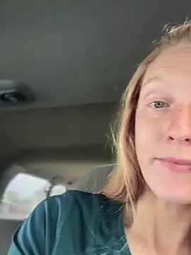 GoldenFlameGoddess webcam