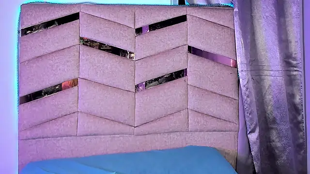 MadissonLee__ webcam