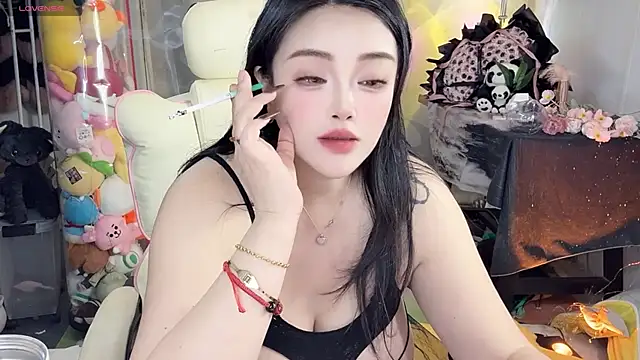 jiuer-88 - Jiuer-88's free webcam