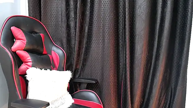 Hott_Niya Live Webcam on Stripchat