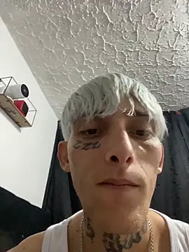 KinkyLatinCock webcam