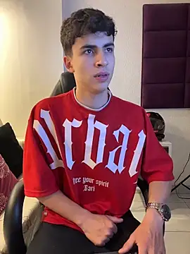 adrianrinaldi (M twink) - completly naked 4u