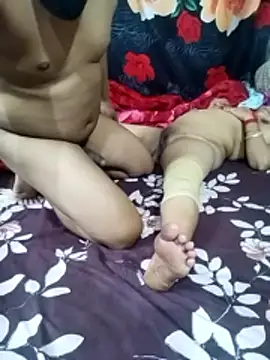 modhu82 Live Webcam on Stripchat