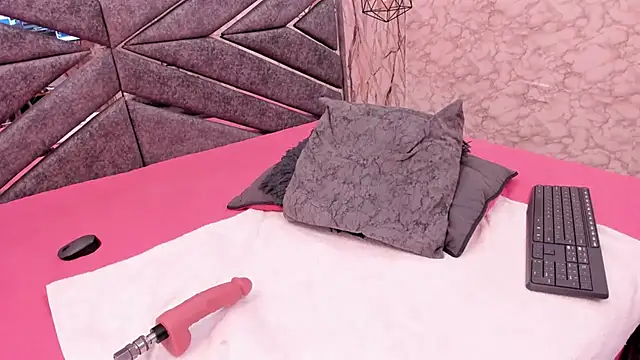 sasha_brownie__ - SASHA_BROWNIE__'s free webcam