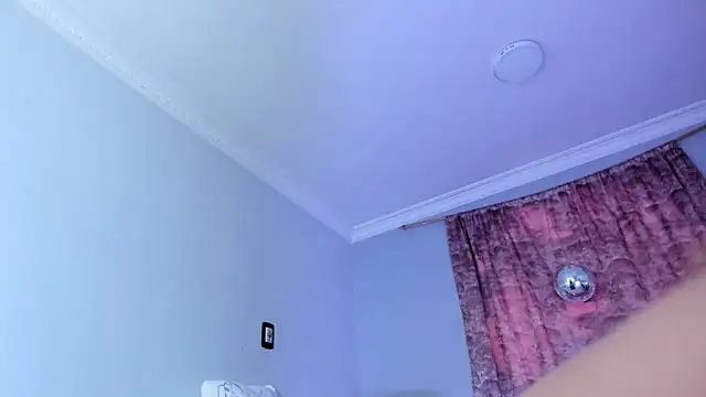 Pamela_Squirtt webcam