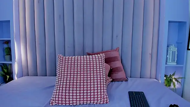 StefanyWilliams_ webcam