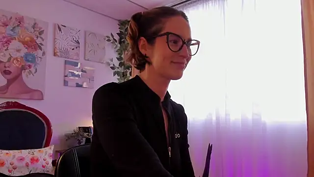 cuddlingbunny webcam