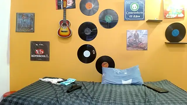 skinnyverus18 webcam