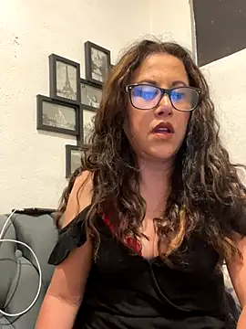 MirandaLatinaLovely webcam