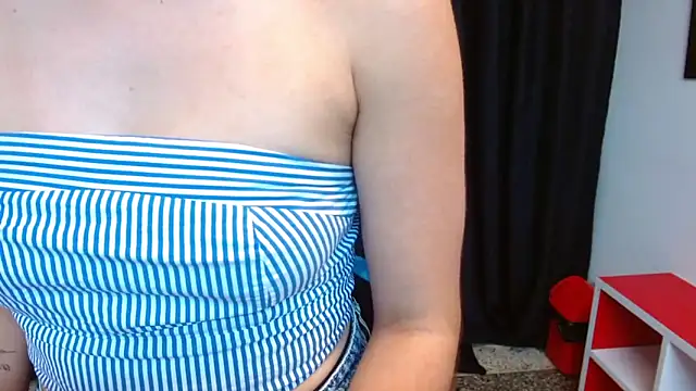 Natasha_Ferrec webcam