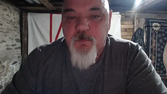 Newfiesausage1972 webcam