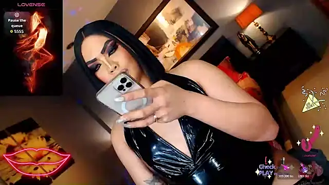 FridaHumphrey webcam