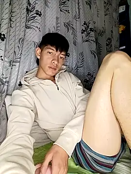 heyy_noah11 (M twink) - Hard Dick more saliva