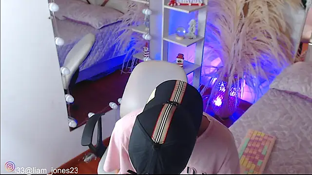 Jonesliam23 webcam