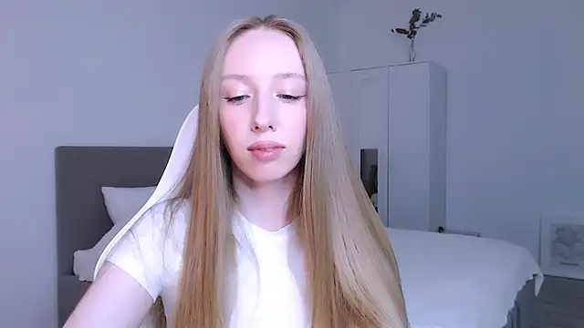 Luna_insniity webcam