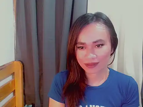 ursweet_yummy webcam