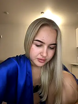 vanillacakes (F teen) - UNDRESS TO UNDERWEAR