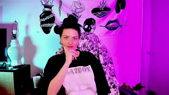 melrosestrip (F young) - shake booty