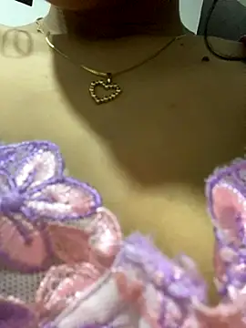 Webcam Model (Isabella_teenn)  is live.Free join now!