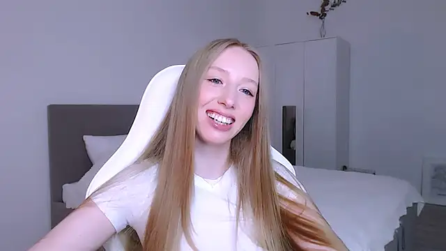 Luna_insniity webcam