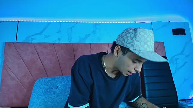 HellAndDante_ webcam