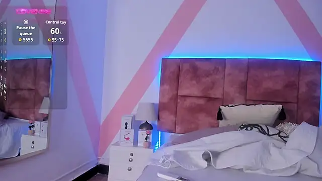 isabella_whiithe webcam