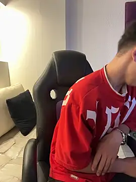 AdrianRinaldi's live cam