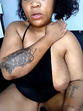 BeverlyQueen14 webcam