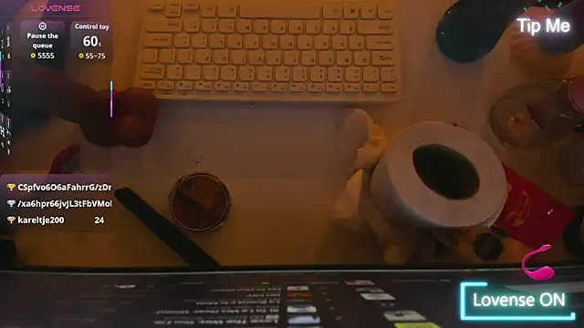 Isa_Thompson__ webcam