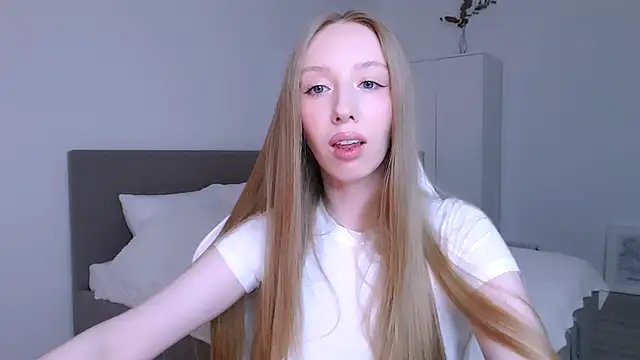 Luna_insniity webcam