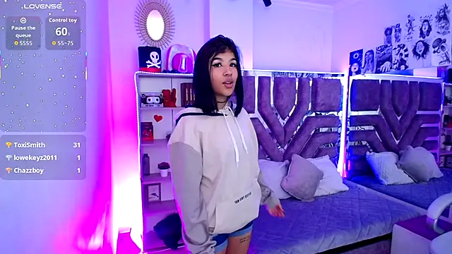 alicewalker_11 - AliceWalker_11's free webcam