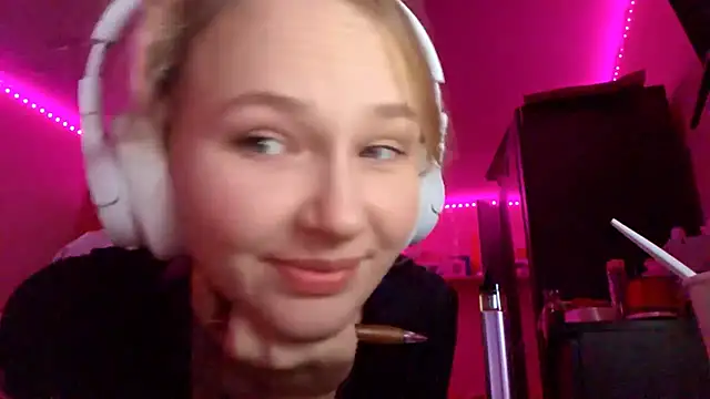 KarinRobertson webcam