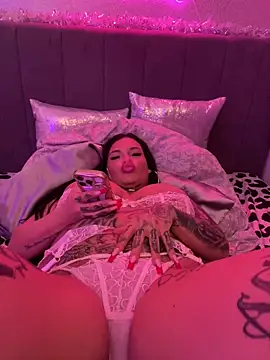 _MelinaCurves_ webcam