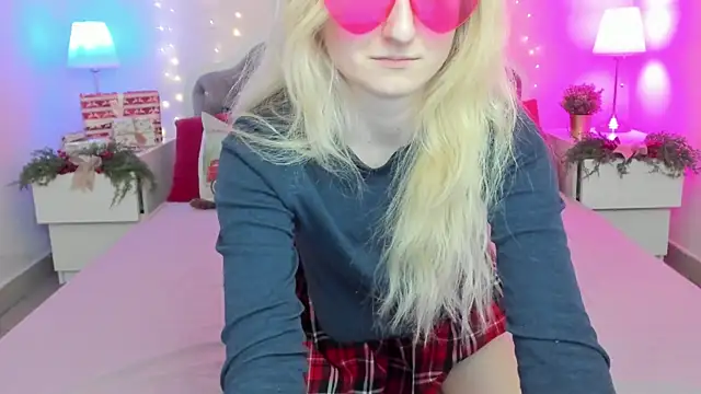 camilladreamer - CamillaDreamer's free webcam